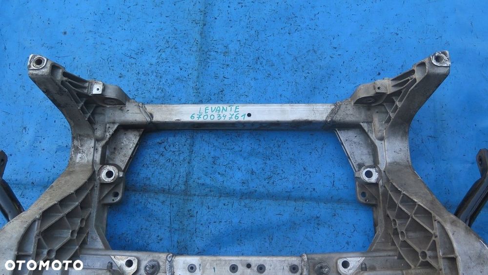 Belka Sanki Wózek Przód Przednia MASERATI LEVANTE 670034761 - 2