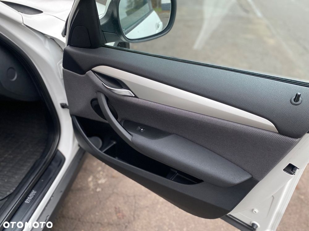 BMW X1 xDrive18d - 9