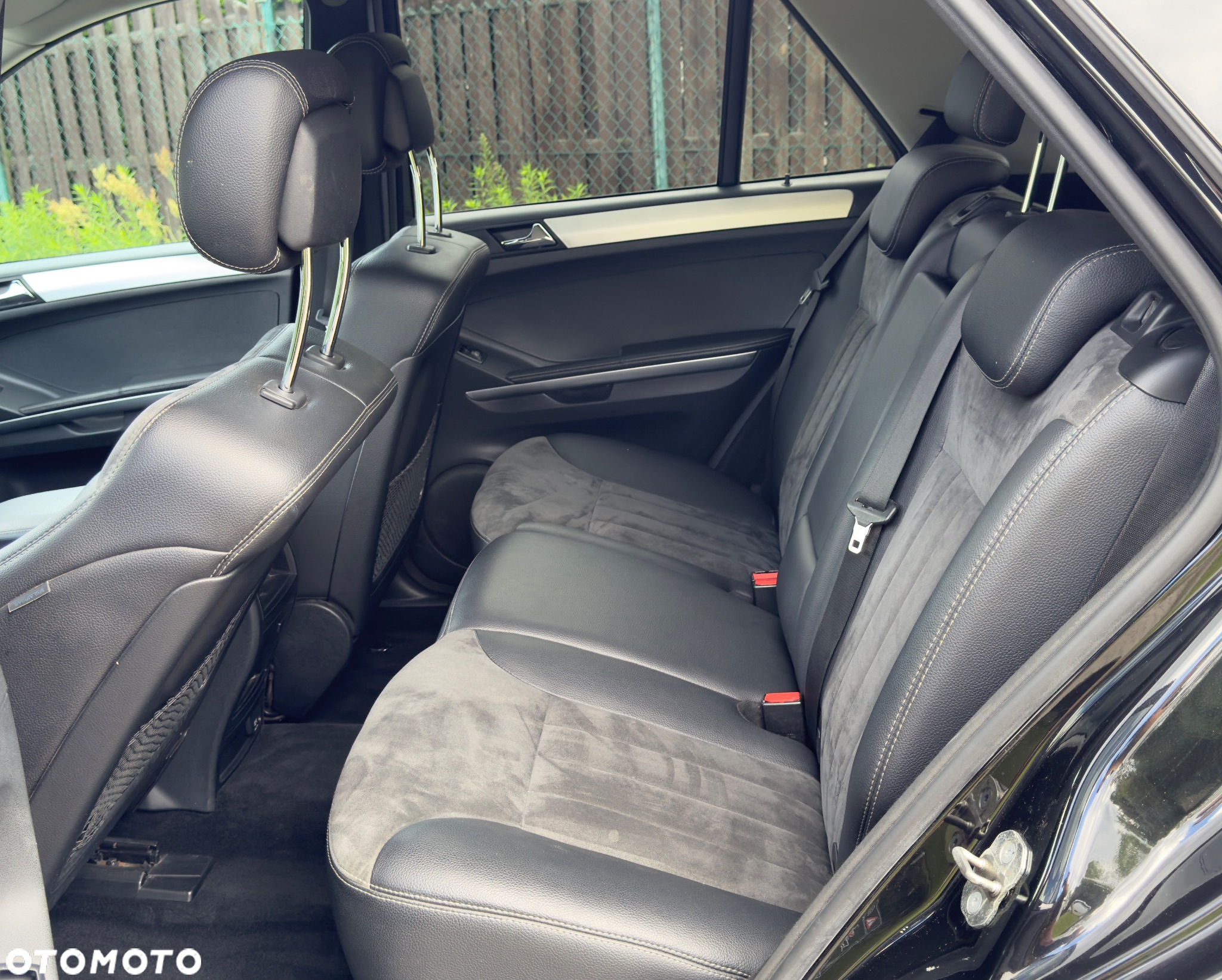 Mercedes-Benz ML 280 CDI 4Matic 7G-TRONIC DPF Edition 10 - 12