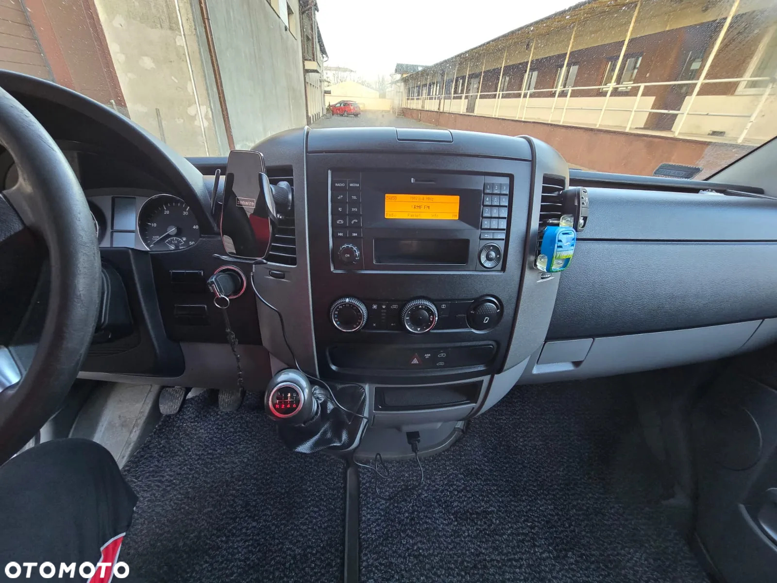Mercedes-Benz Sprinter 319 - 5