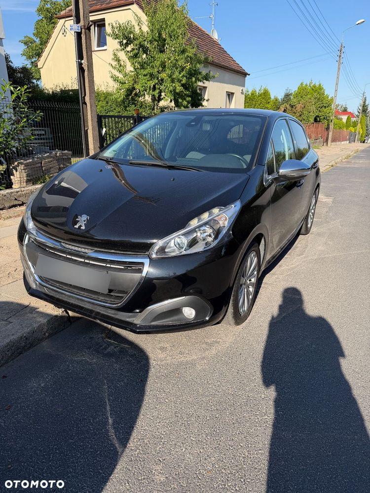 Peugeot 208 1.2 PureTech GPF Allure S&S - 11