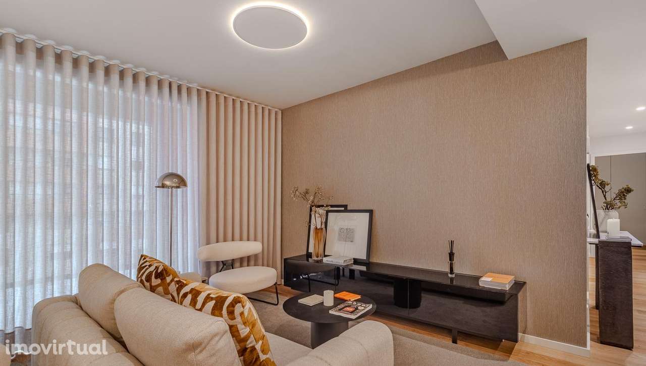 T3 Novo com varanda e garagem - Grande imagem: 2/13