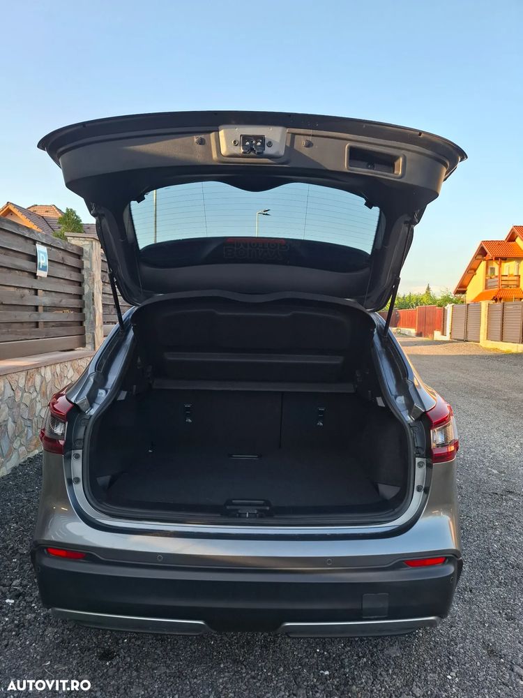Nissan Qashqai 1.3 DIG-T TEKNA - 21