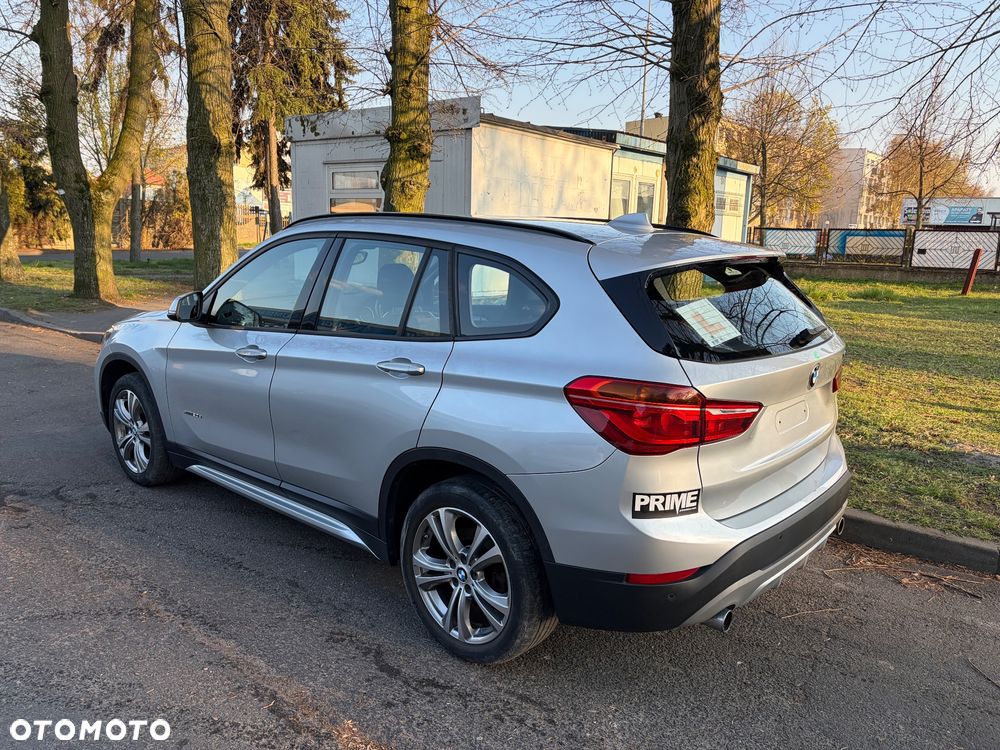 BMW X1 xDrive20d Sport Line - 6