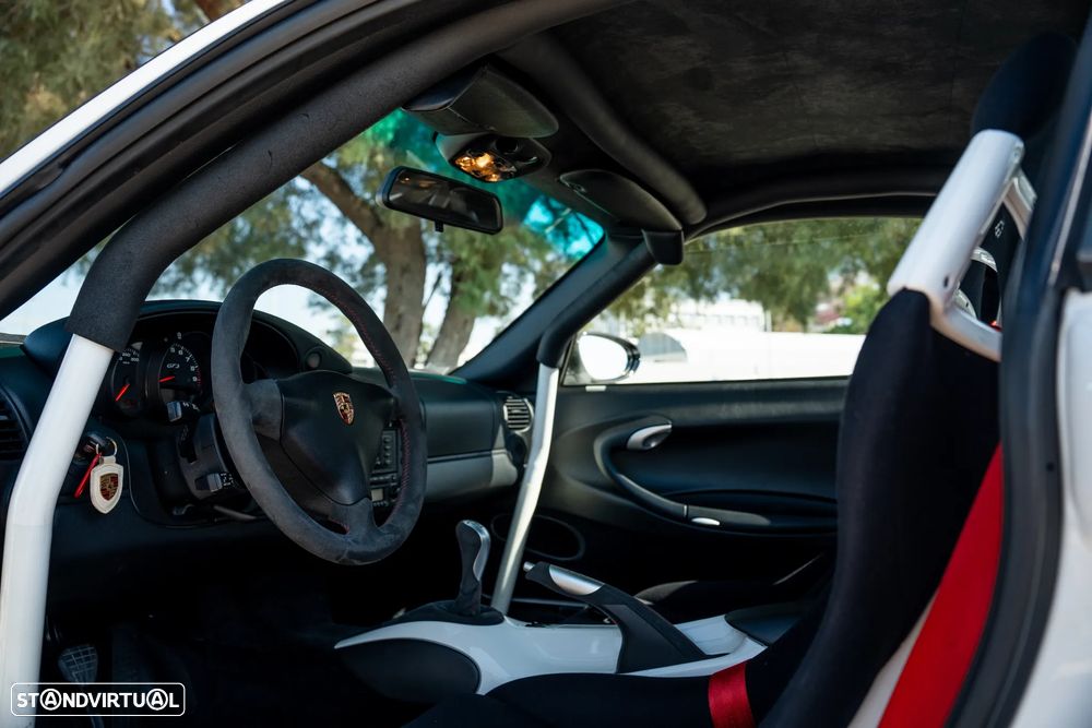 Porsche 911 (996) GT3 RS - 38