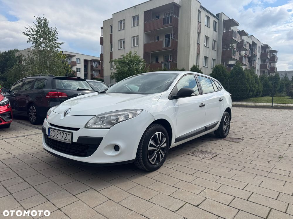 Renault Megane 2011 photo 2