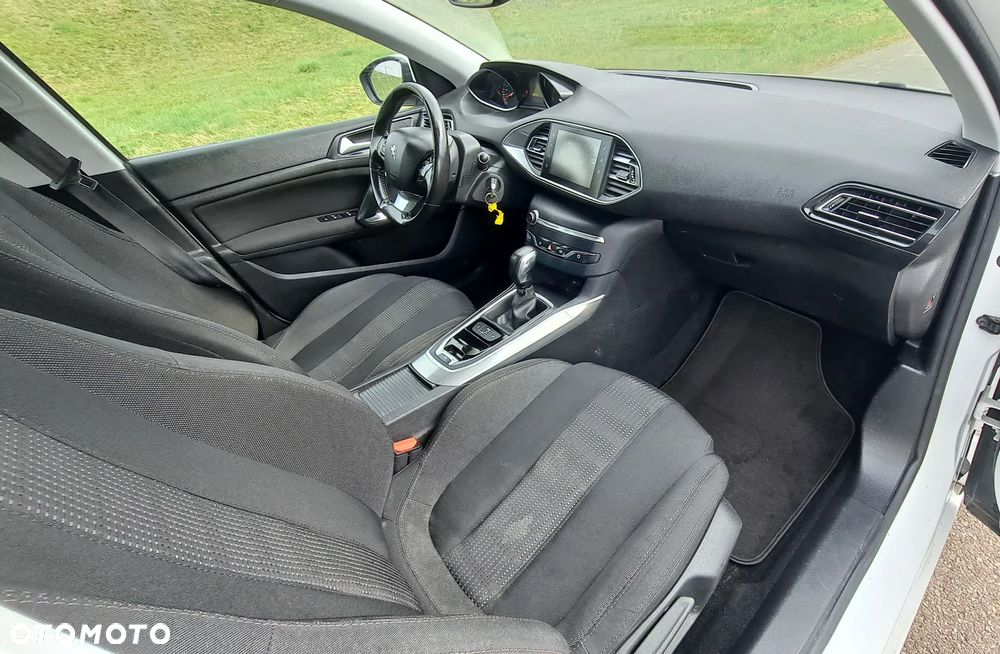 Peugeot 308 PureTech 130 EAT6 Stop & Start Allure - 5
