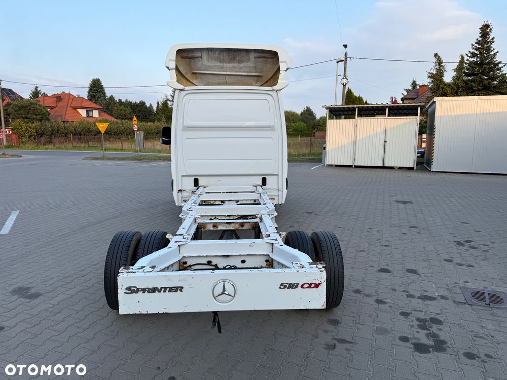 Mercedes-Benz Sprinter - 10