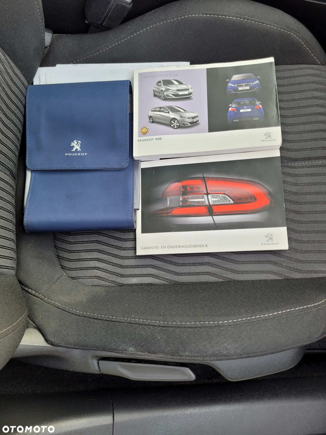 Peugeot 308 1.6 BlueHDi Allure S&S - 20