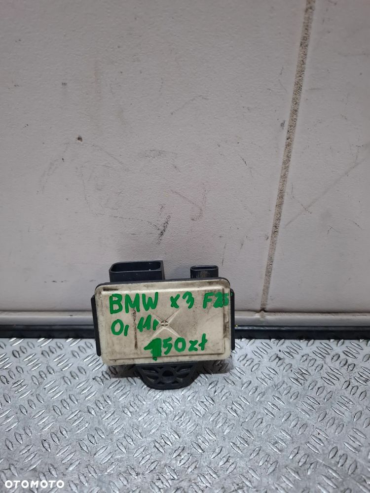 Moduł przekaźnik świec żarowych BMW X3 F25 rok 2011 3,0D - 3
