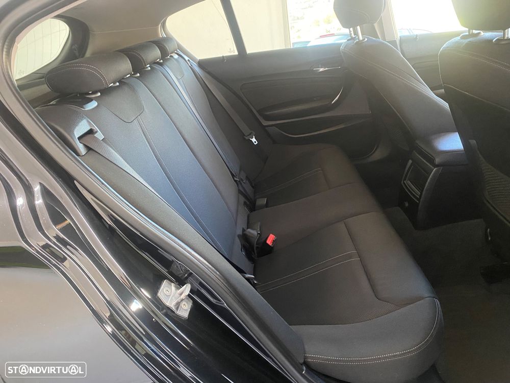 BMW 116 d Line Sport - 11