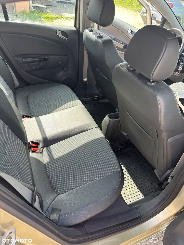 Opel Corsa 1.2 16V Enjoy - 8