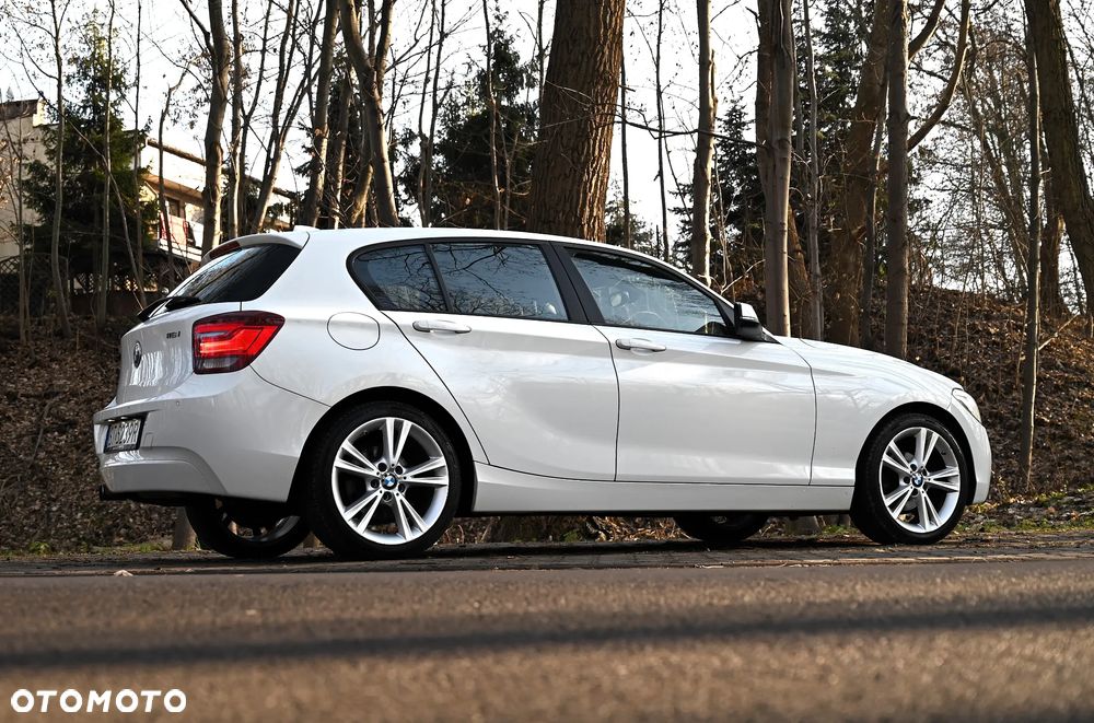 BMW Seria 1 - 25