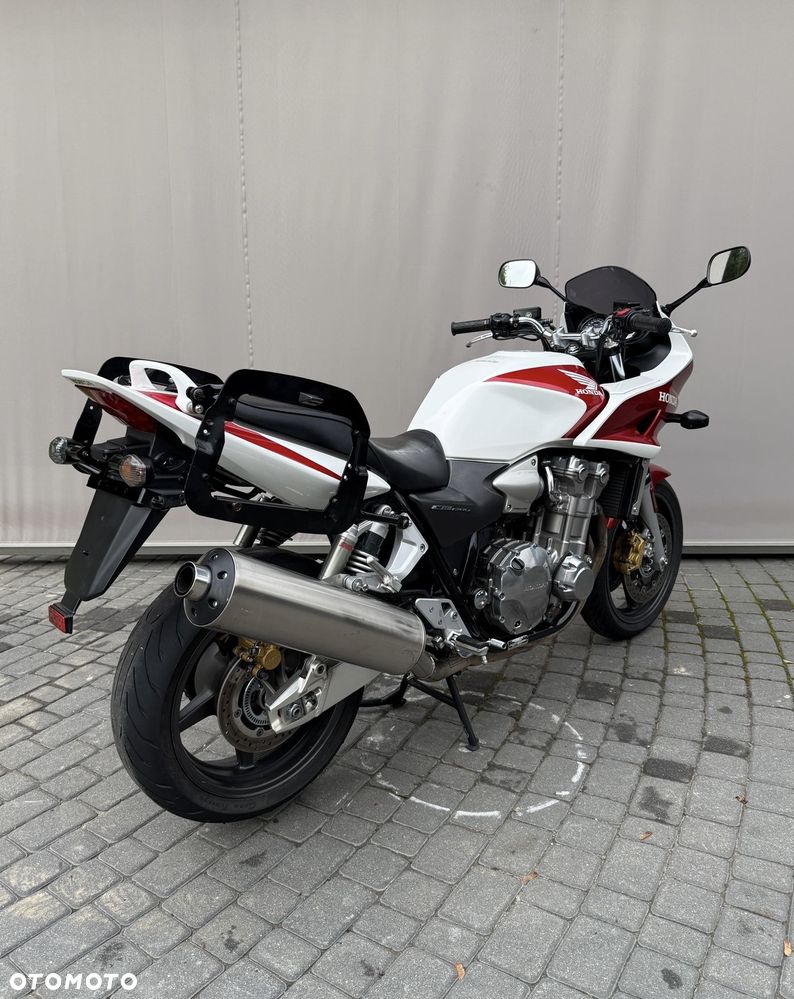 Honda CB - 16