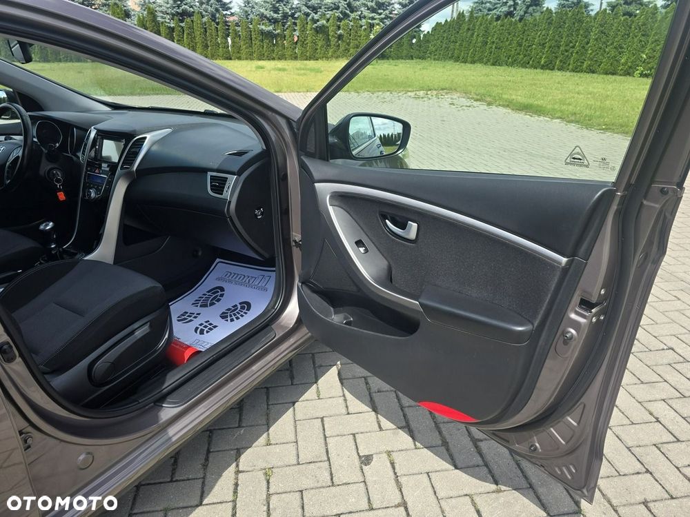 Hyundai i30 - 24