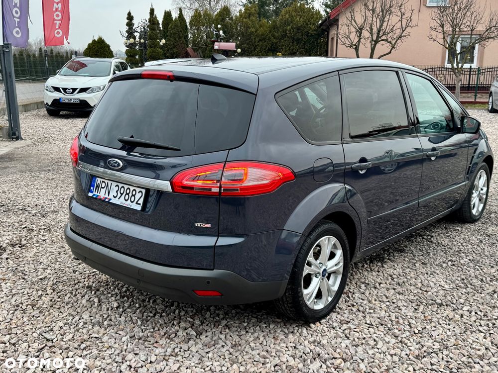Ford S-Max - 16