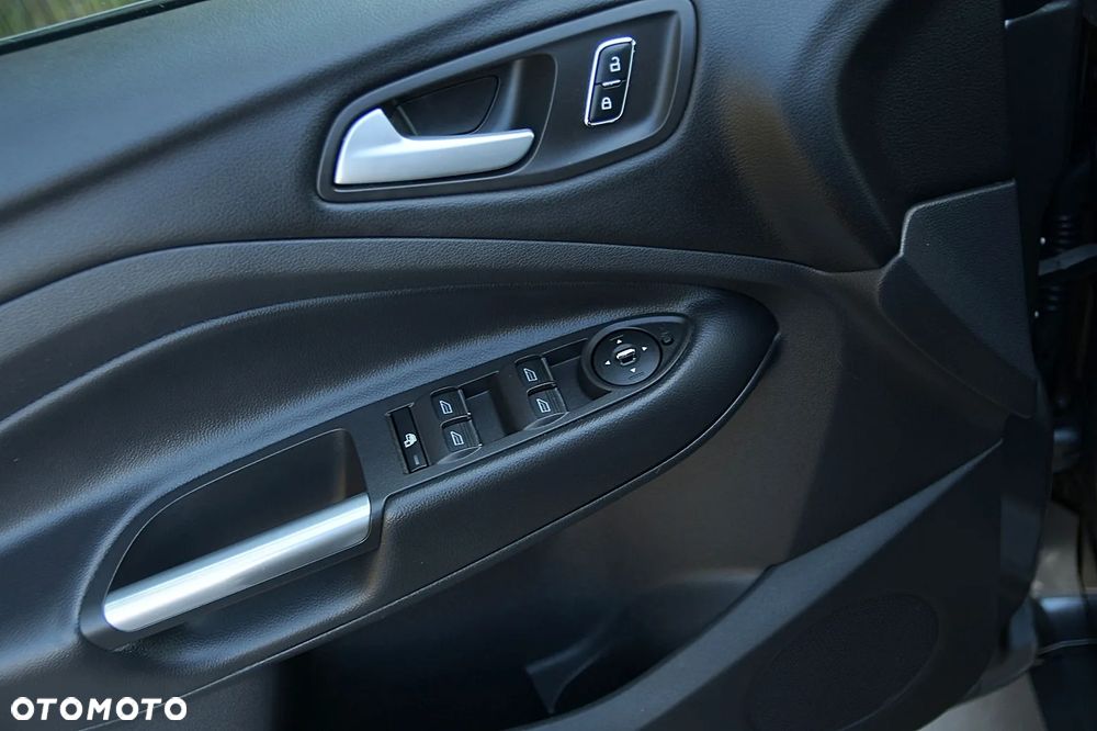 Ford Kuga 2.0 TDCi 4x4 Individual - 32