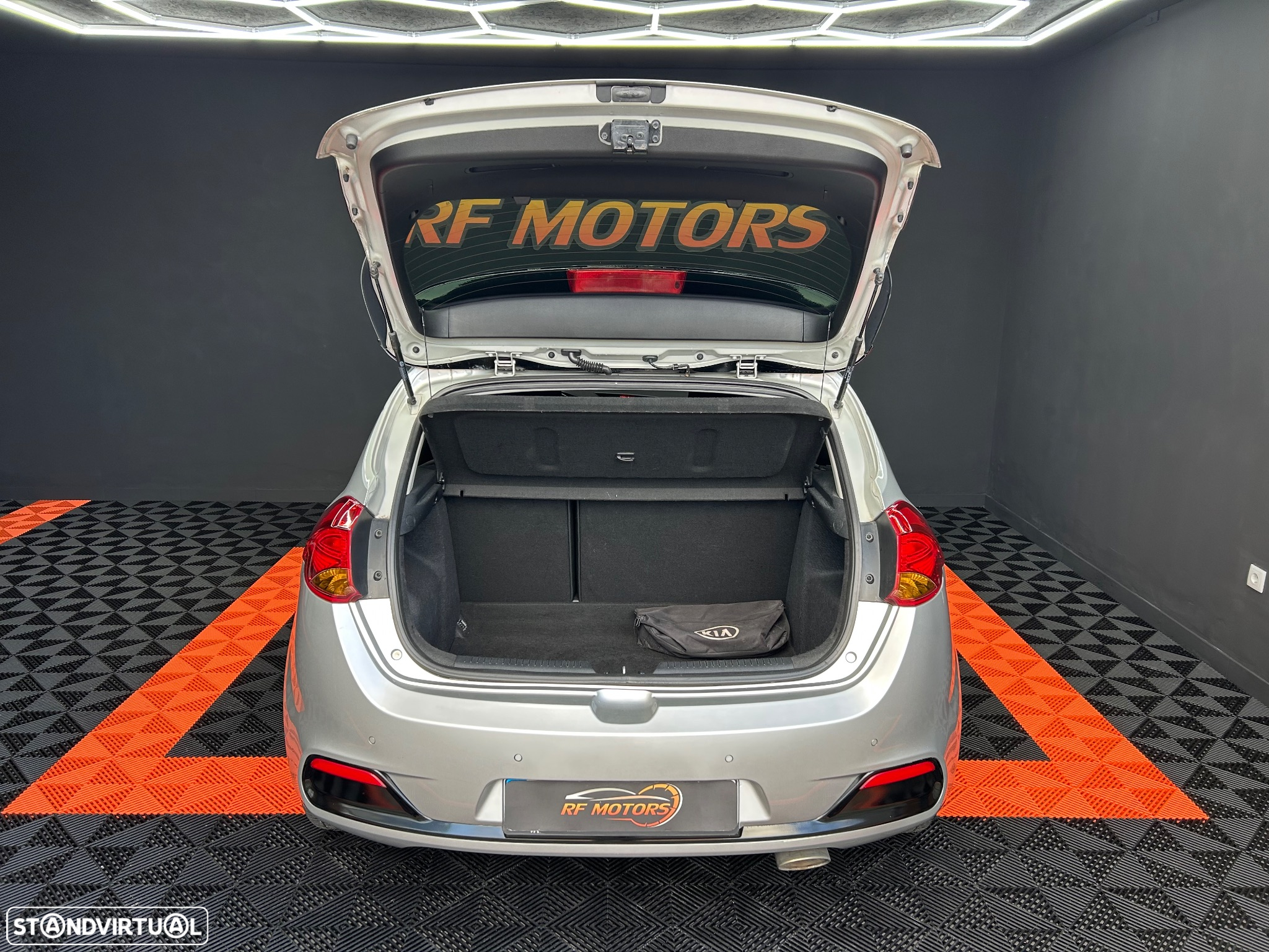 Kia Ceed 1.6 CRDi ECO - 24