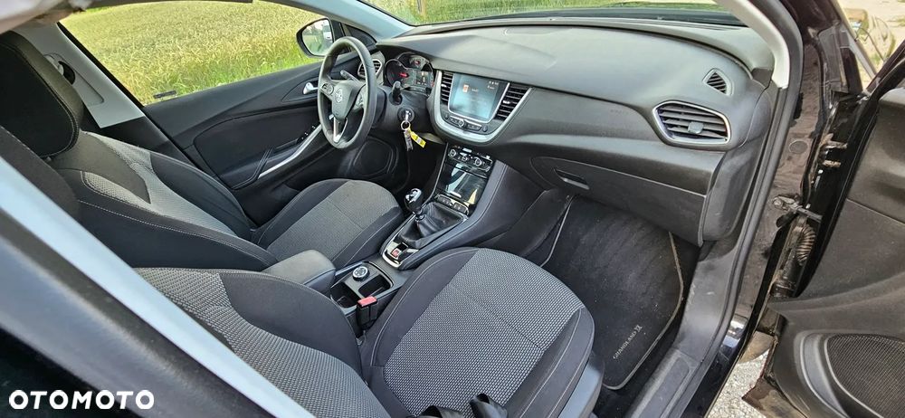 Opel Crossland X - 21