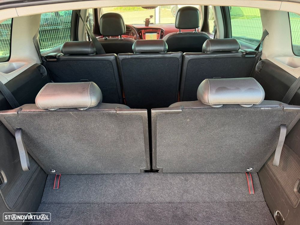 Opel Zafira 1.6 D (CDTi ecoFLEX) S&S Innovation — fotografia 12