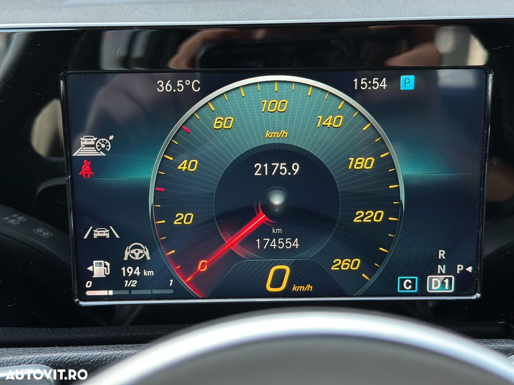 Mercedes-Benz GLB 200 d 8G-DCT Progressive - 9