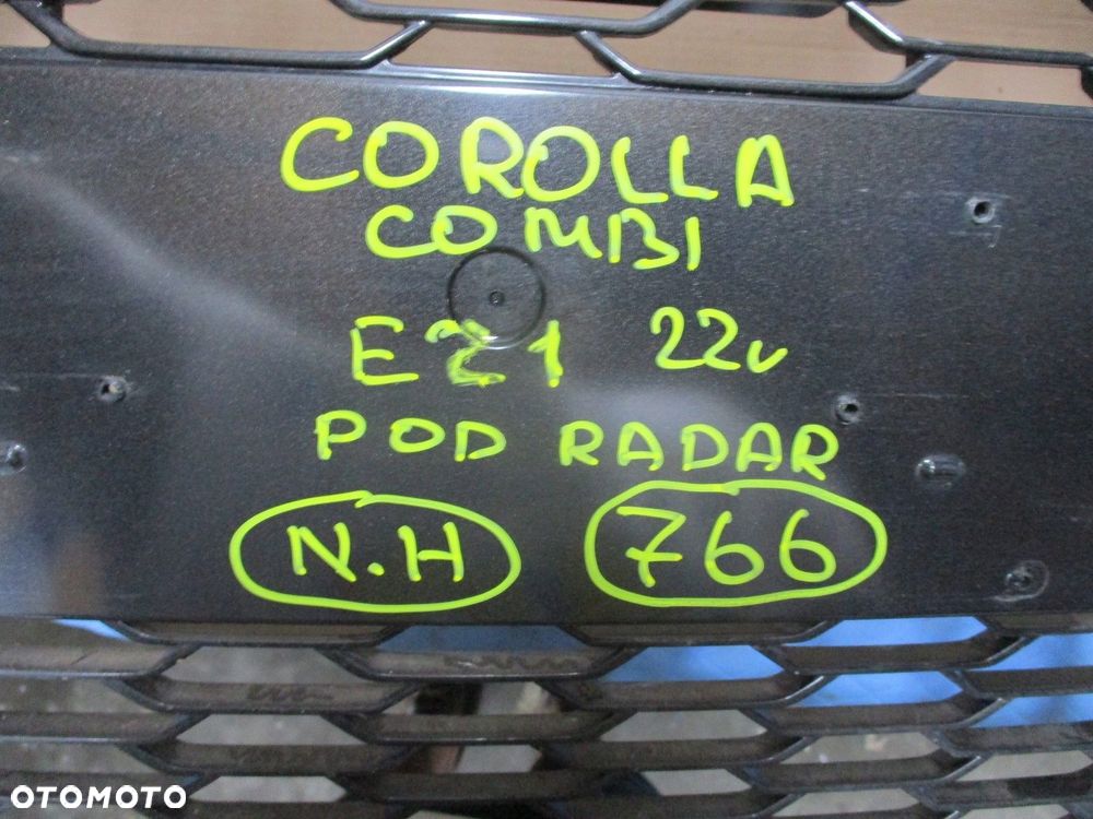 Zderzak Toyota COROLLA E21 KOMBI 22R PRZEDNI - 10