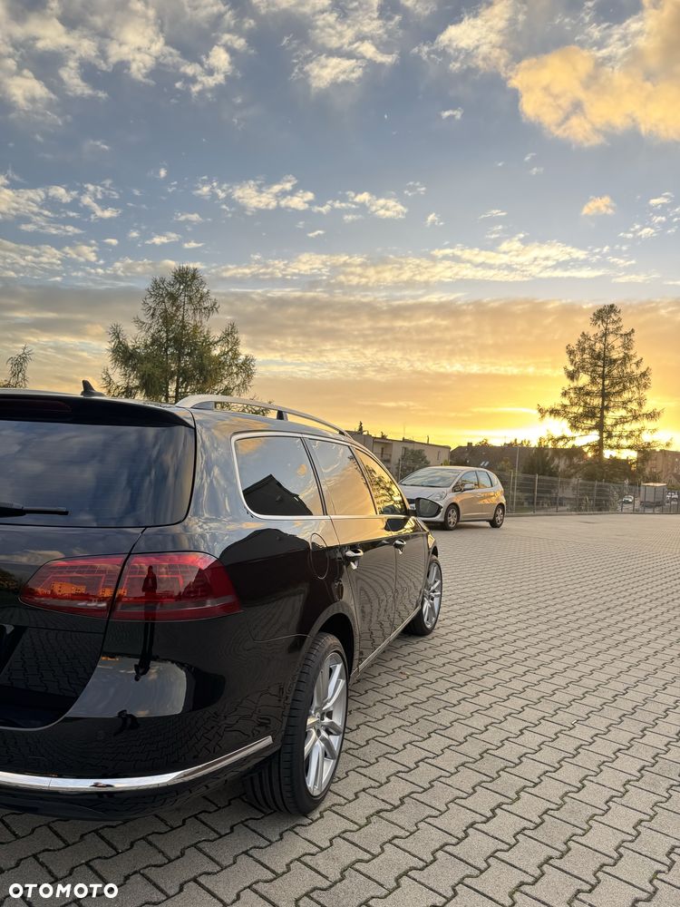 Volkswagen Passat - 4