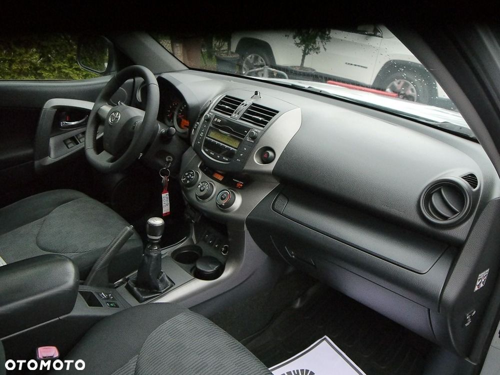 Toyota RAV4 2.2 D-4D 4x4 Sol - 26