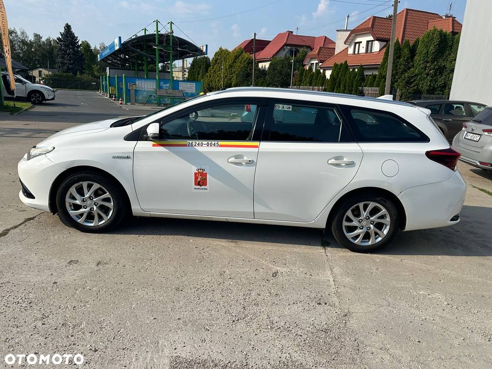 Toyota Auris 1.8 Executive - 4