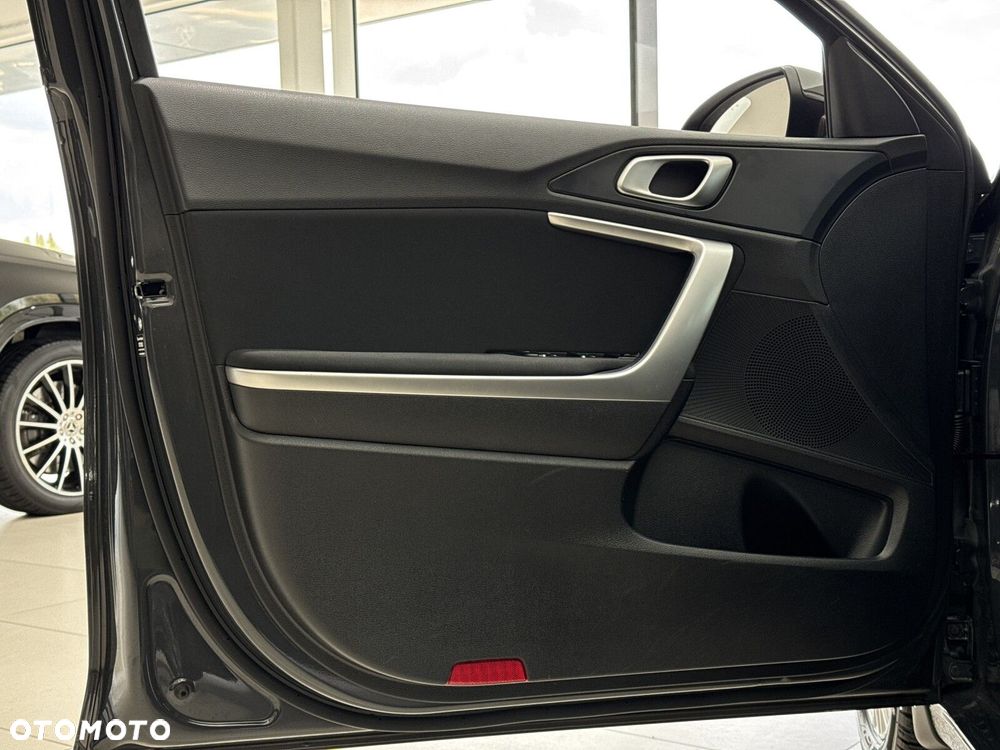 Kia Ceed 1.5 T-GDI M DCT - 12