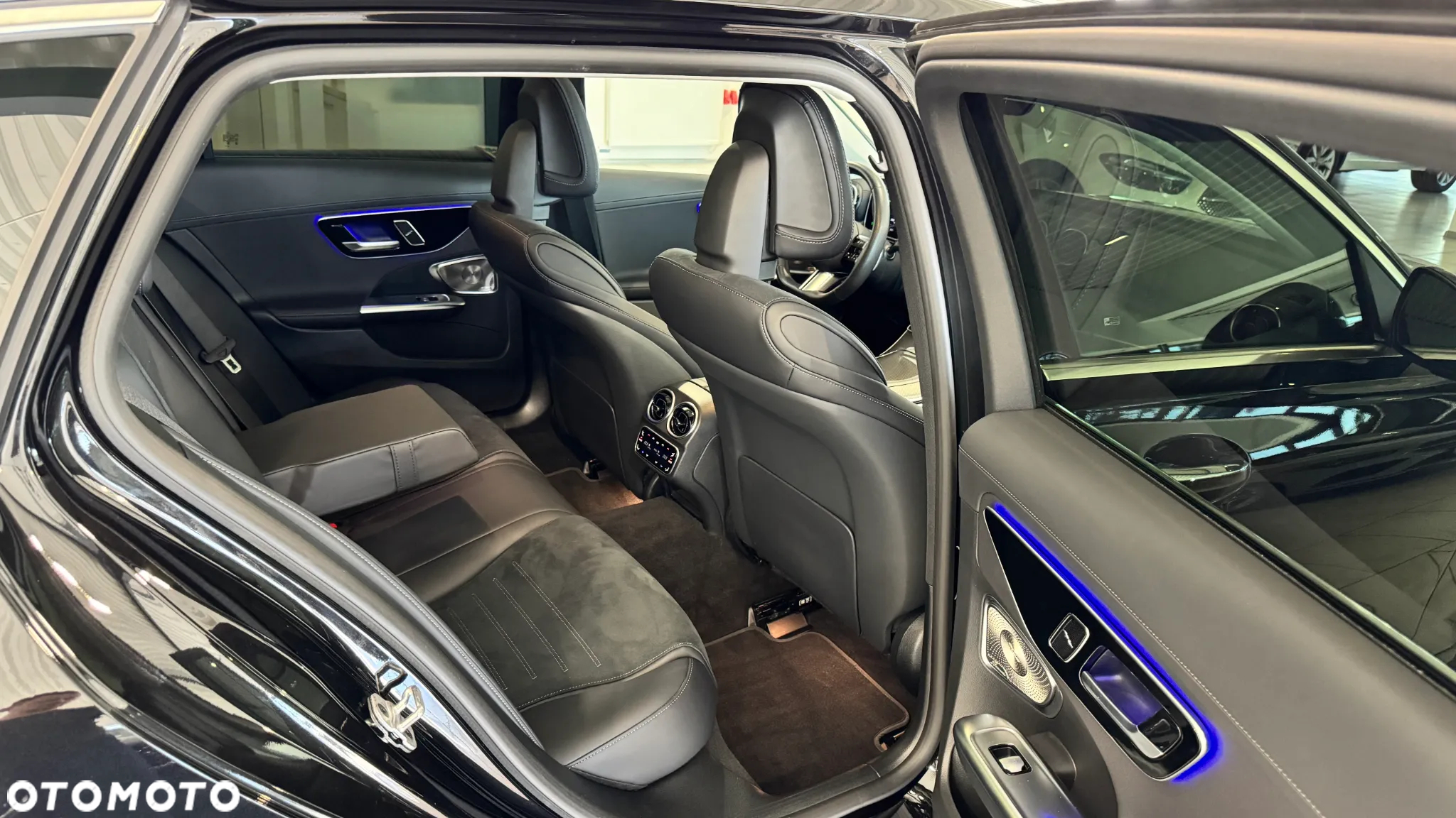 Mercedes-Benz Klasa C 220 d mHEV AMG - 35