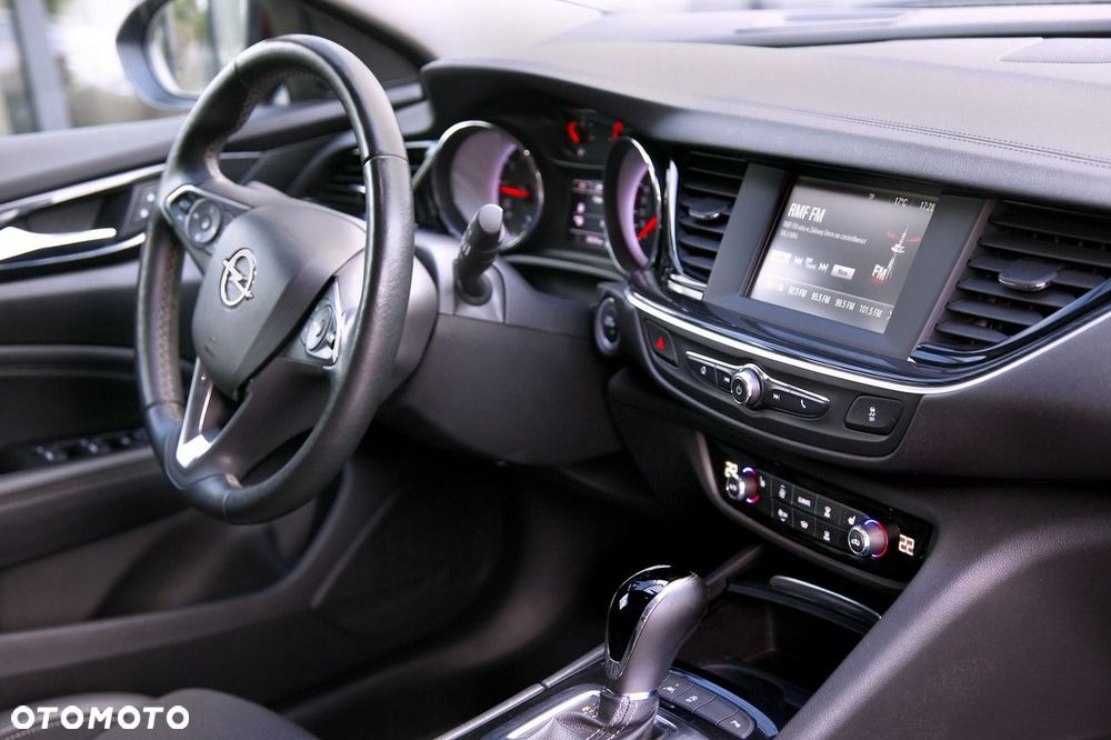 Opel Insignia - 12