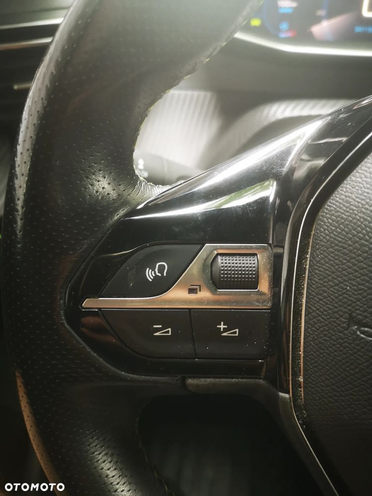 Peugeot 2008 1.2 PureTech GT Line S&S - 15