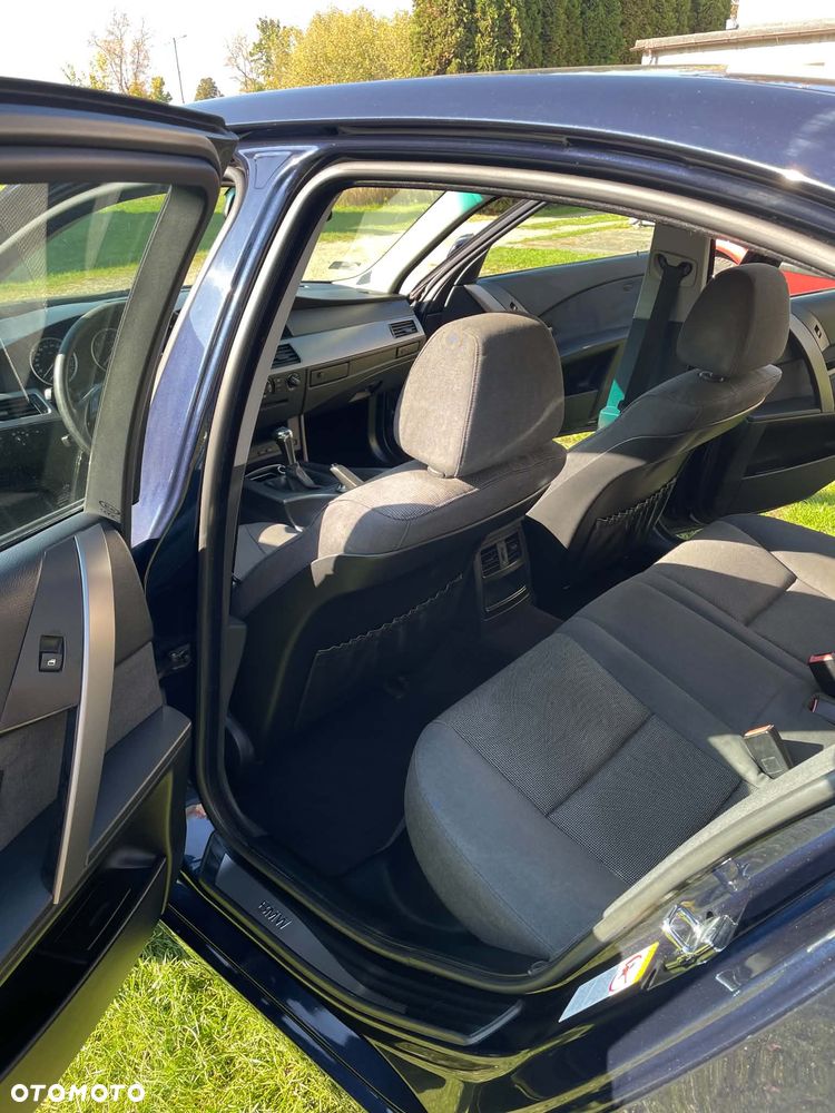 BMW Seria 5 520i - 12