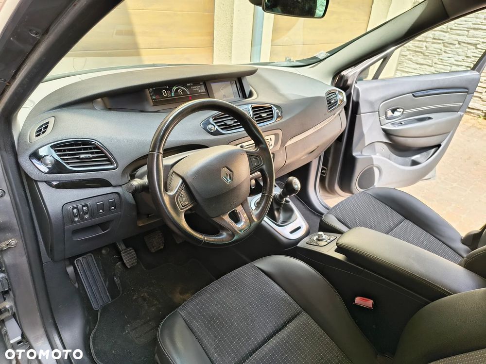 Renault Scenic - 11
