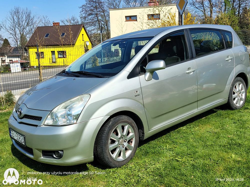 Toyota Corolla Verso - 3