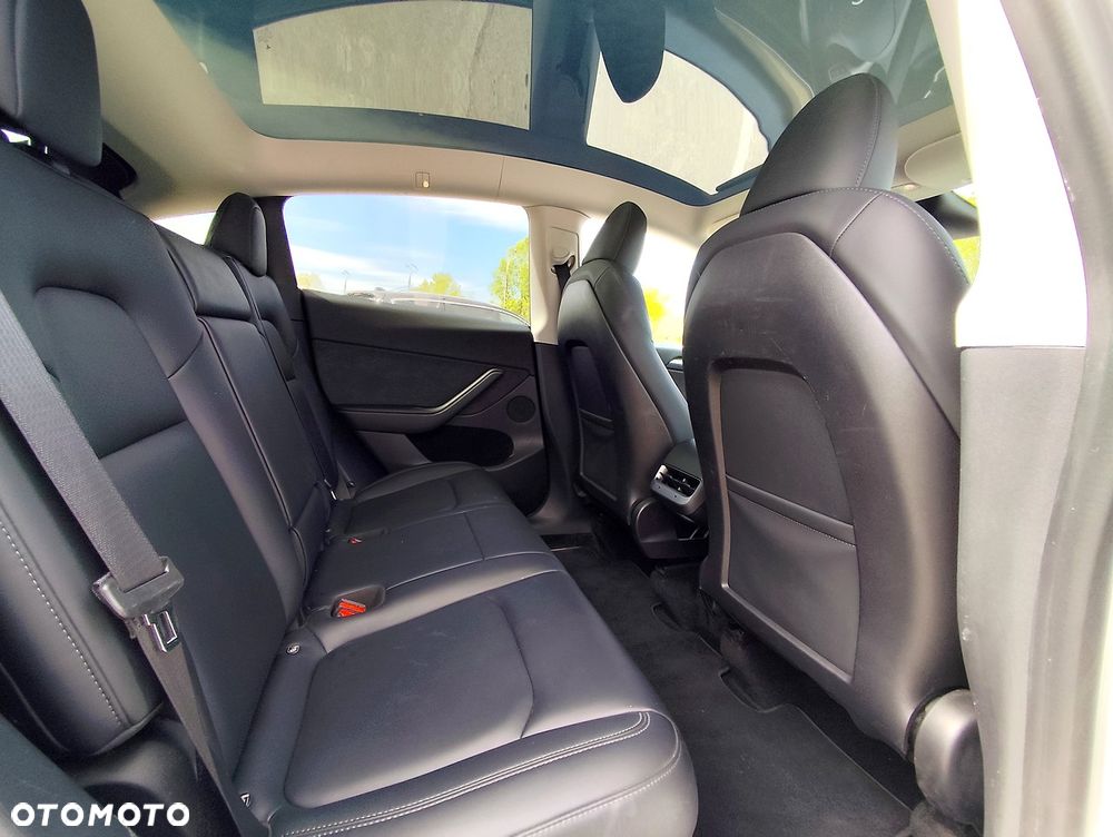 Tesla Model Y RWD - 9