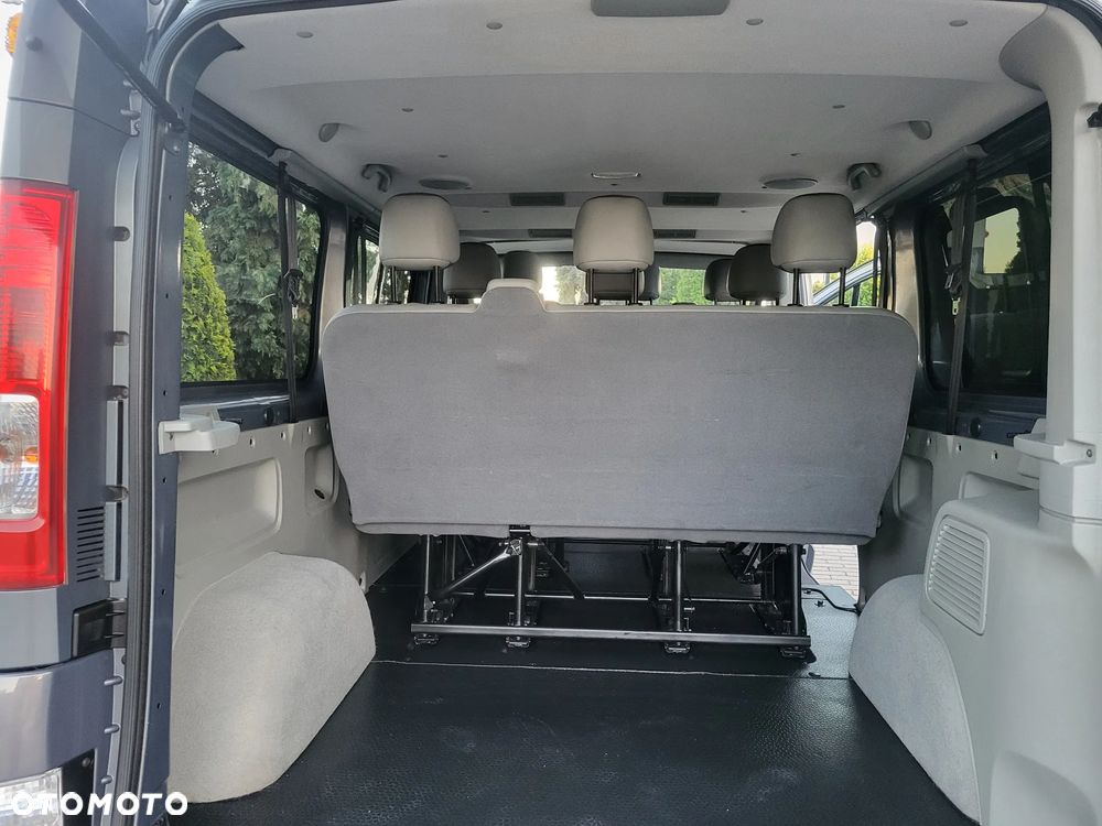 Opel Vivaro - 13