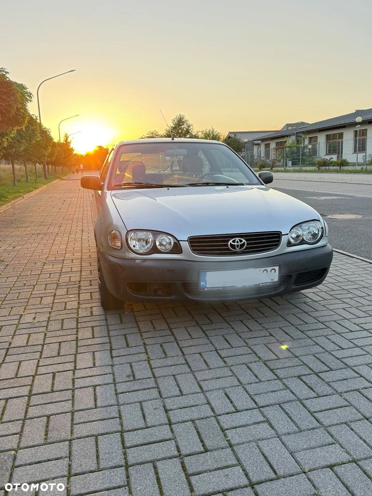 Toyota Corolla - 1
