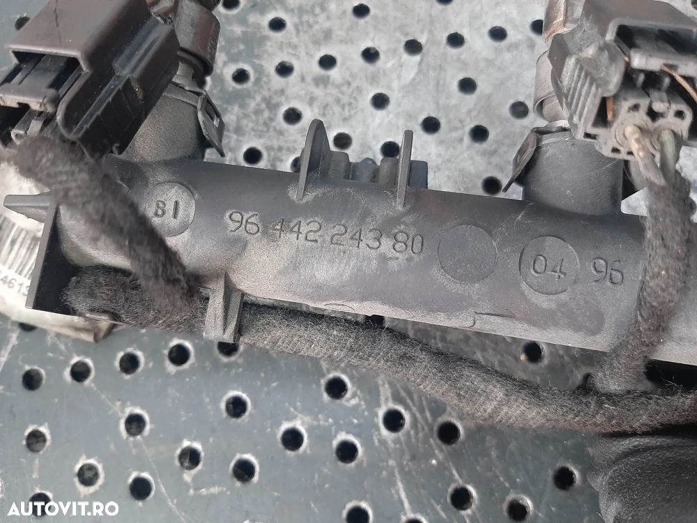 injector  1.4 b kfu peugeot 206 207  307 citroen c2 c3 c4 - 3