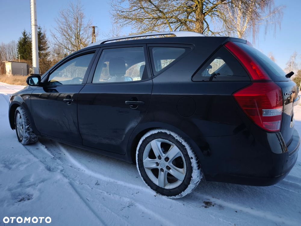 Kia Ceed 1.6 L - 7