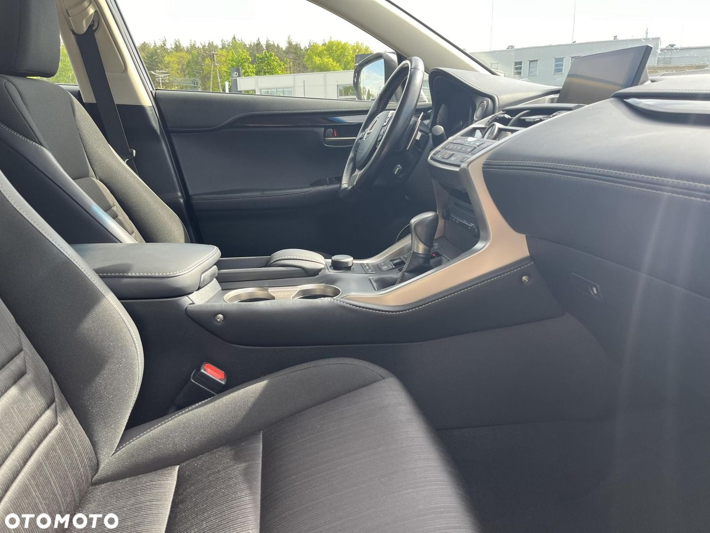 Lexus NX - 9