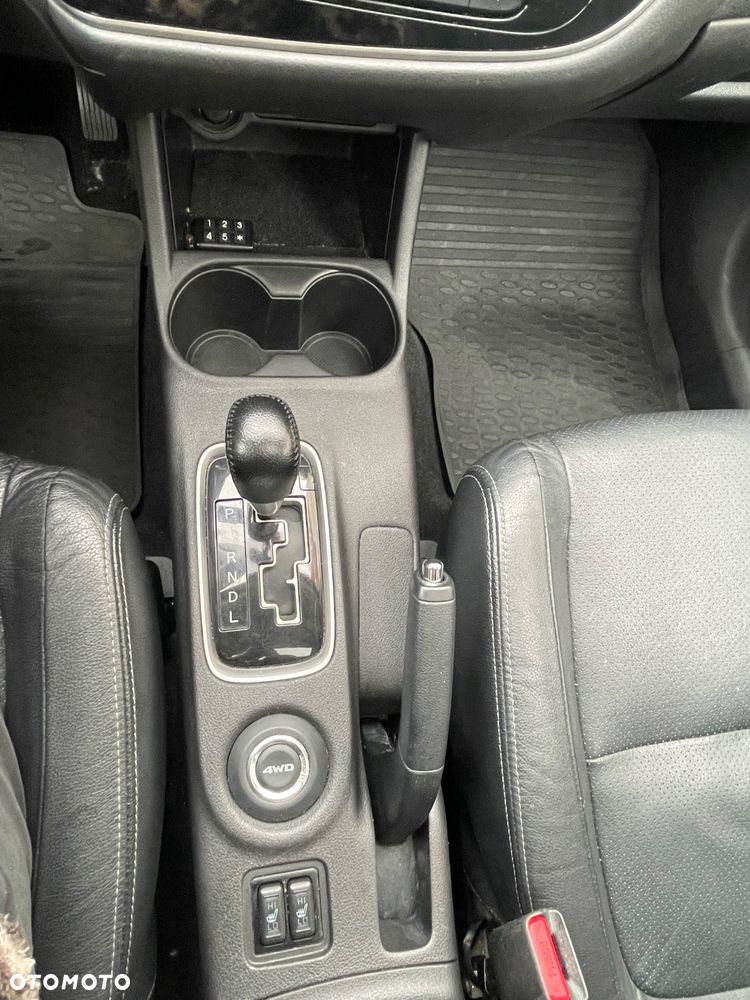 Mitsubishi Outlander 2.4 Instyle CVT - 8