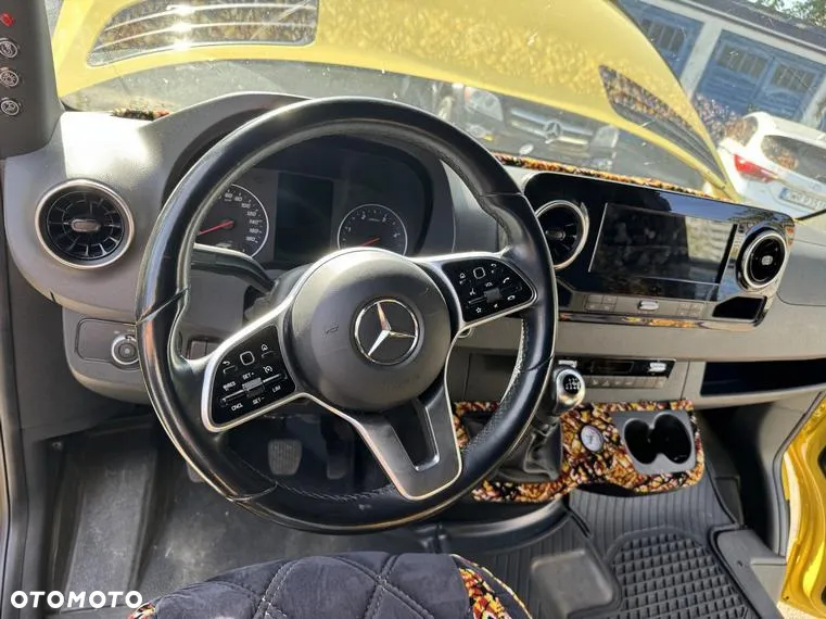 Mercedes-Benz Sprinter - 5