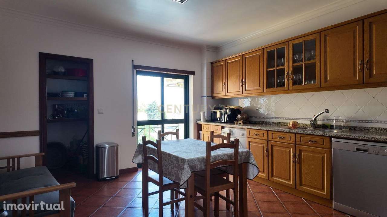 Apartamento T4, em excelente estado, com 145m2, na Quinta Pires Marque - Grande imagem: 2/21