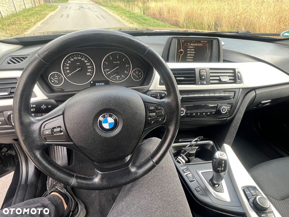 BMW Seria 3 318d - 13