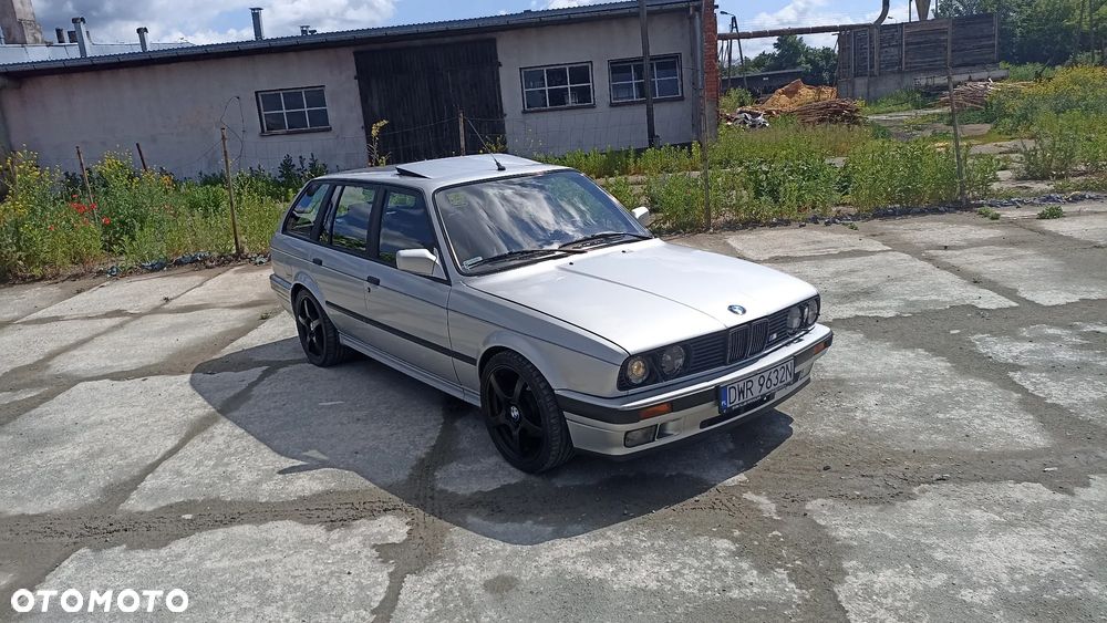 BMW Seria 3 325i - 4