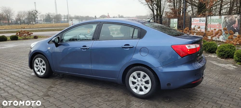 Kia Rio - 7