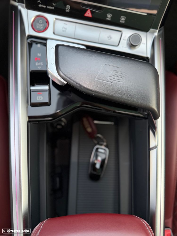 Audi e-tron S quattro - 24