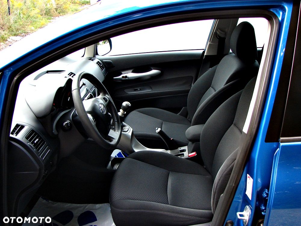 Toyota Auris 1.6 Sol - 5